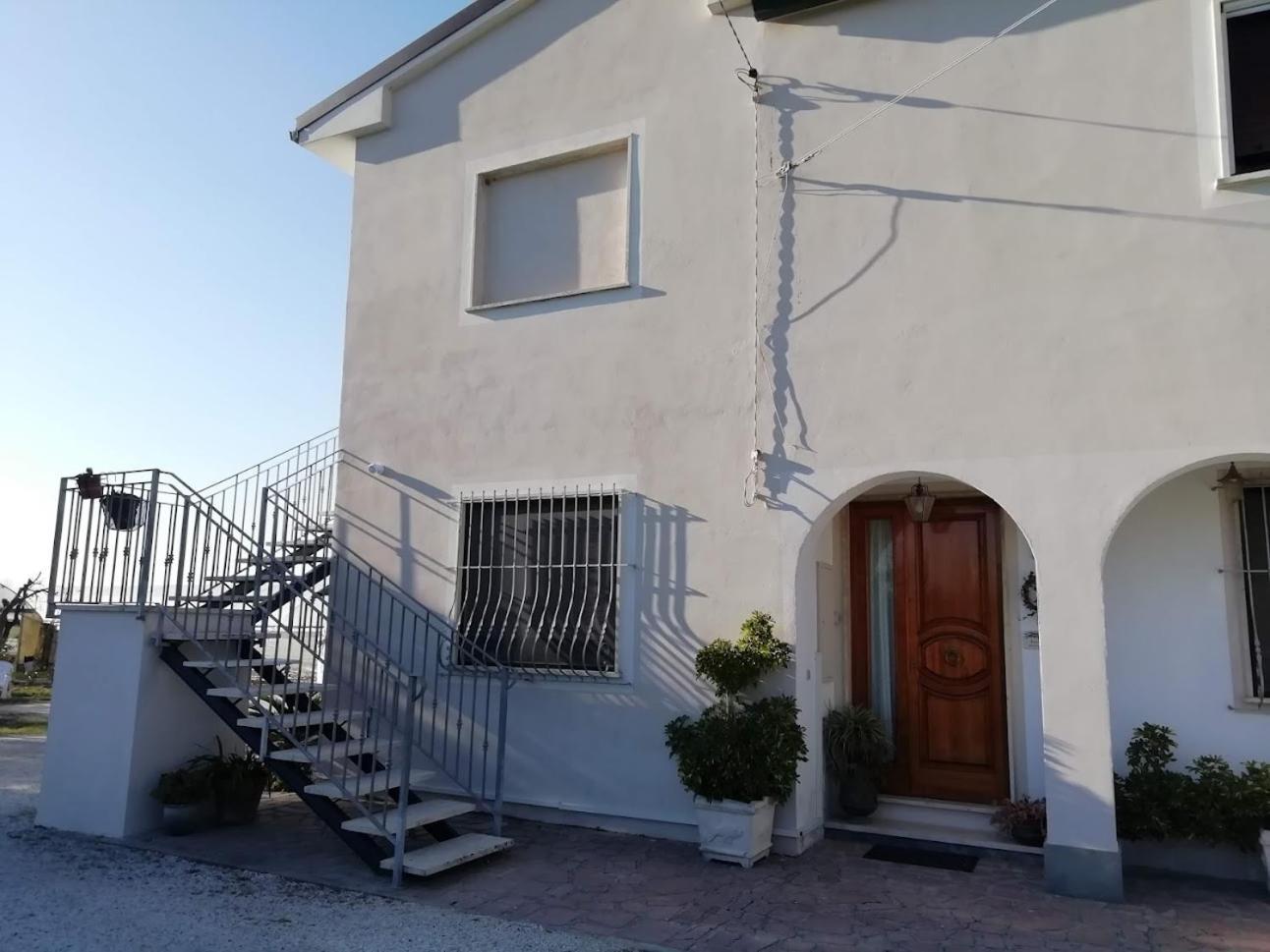 La Casa Di Silvia Apartment Massarosa Exterior photo