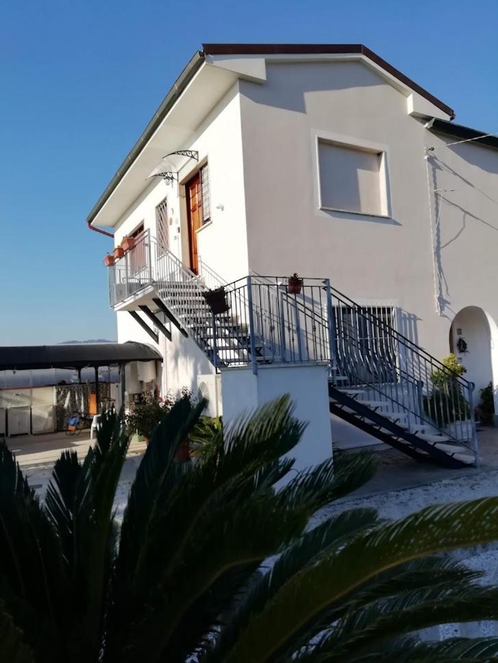 La Casa Di Silvia Apartment Massarosa Exterior photo